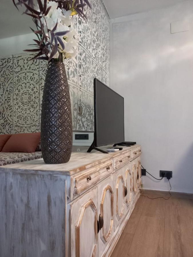 Apartamentos De La Haya & Suite Con Jacuzzi, Junto Al Teatro Romano Меріда Екстер'єр фото