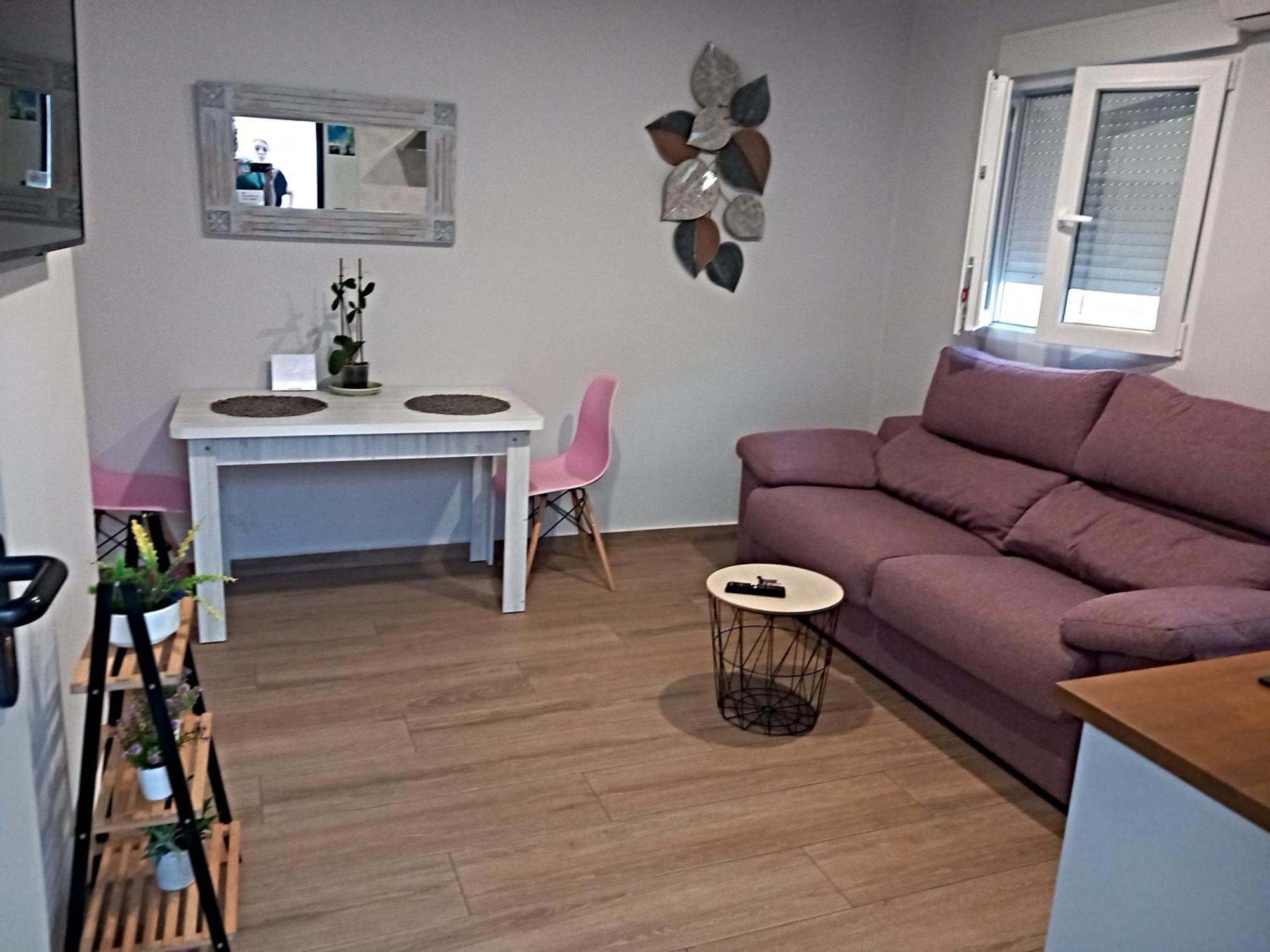 Apartamentos De La Haya & Suite Con Jacuzzi, Junto Al Teatro Romano Меріда Екстер'єр фото